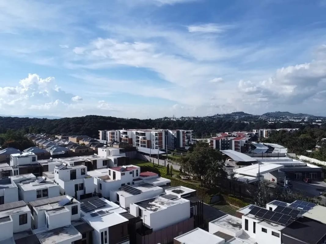 Apartamento en RENTA Senderos Zona 16 — Apartamento en Alquiler en Zona 16, Guatemala, Ciudad — foto 12 de 13