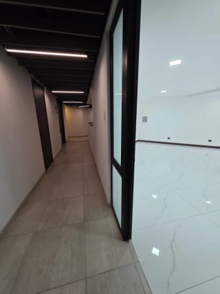 RENTO OFICINA/CLINICA ZONA 4 Ubicación estratégica — Oficina en Alquiler en Zona 4, Guatemala, Ciudad — miniatura 5 de 13