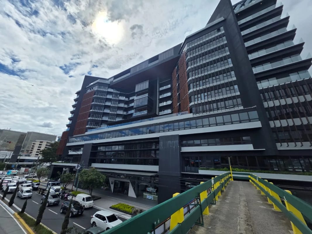 RENTO OFICINA/CLINICA ZONA 4 Ubicación estratégica — Oficina en Alquiler en Zona 4, Guatemala, Ciudad — foto 2 de 13