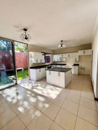 Venta de Casa -Villas de Jacarandas de Cayalà, Zona 16- — Casa en Venta en Jacarandas de Cayalá, Zona 16, Guatemala, Ciudad — miniatura 8 de 15