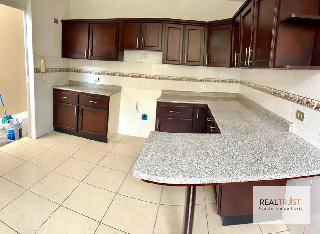 Vendo casa Residenciales Santa Monica carretera a El Salvador km. 16.5 — Casa en Venta en Carretera a El Salvador, Guatemala, Ciudad — foto 17 de 17