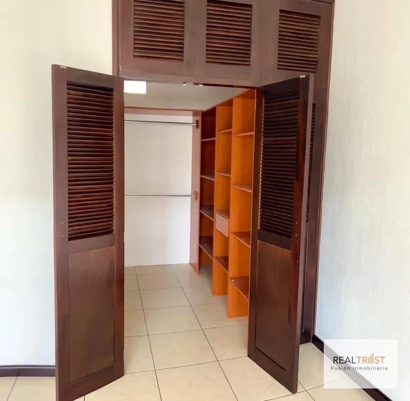 Vendo casa Residenciales Santa Monica carretera a El Salvador km. 16.5 — Casa en Venta en Carretera a El Salvador, Guatemala, Ciudad — foto 2 de 17