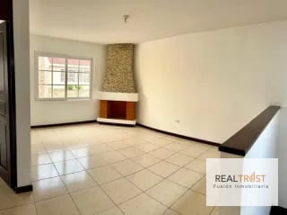 Vendo casa Residenciales Santa Monica carretera a El Salvador km. 16.5 — Casa en Venta en Carretera a El Salvador, Guatemala, Ciudad — miniatura 1 de 17