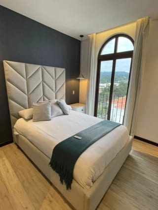 Apto amoblado en renta en LIRIOS DE CAYALÁ 2 zona 16 — Apartamento en Alquiler en Lirios de Cayalá II, Zona 16, Guatemala, Ciudad — miniatura 8 de 13