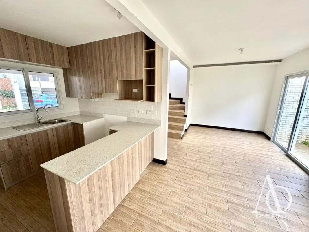 Casa en Venta en Bosques de Santa Elena, Km. 26 CES / EN DIRECTO — Casa en Venta en Carretera a El Salvador, Guatemala, Ciudad — foto 16 de 17