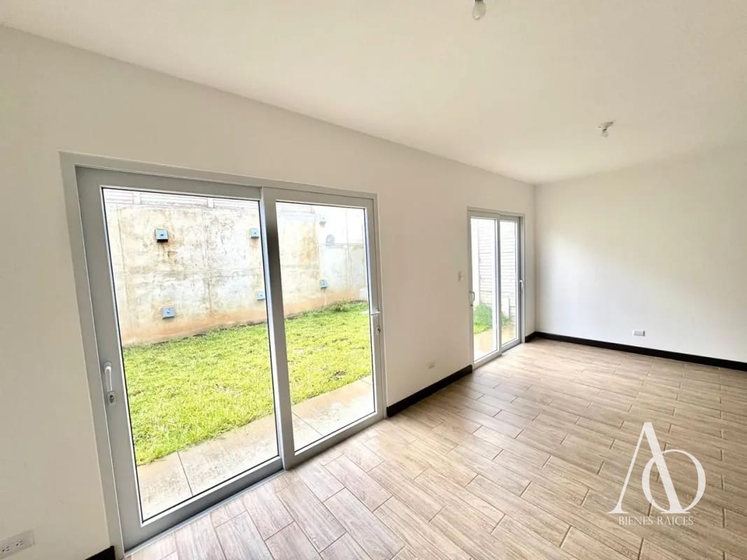 Casa en Venta en Bosques de Santa Elena, Km. 26 CES / EN DIRECTO — Casa en Venta en Carretera a El Salvador, Guatemala, Ciudad — foto 13 de 17