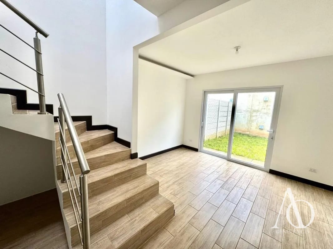 Casa en Venta en Bosques de Santa Elena, Km. 26 CES / EN DIRECTO — Casa en Venta en Carretera a El Salvador, Guatemala, Ciudad — foto 12 de 17