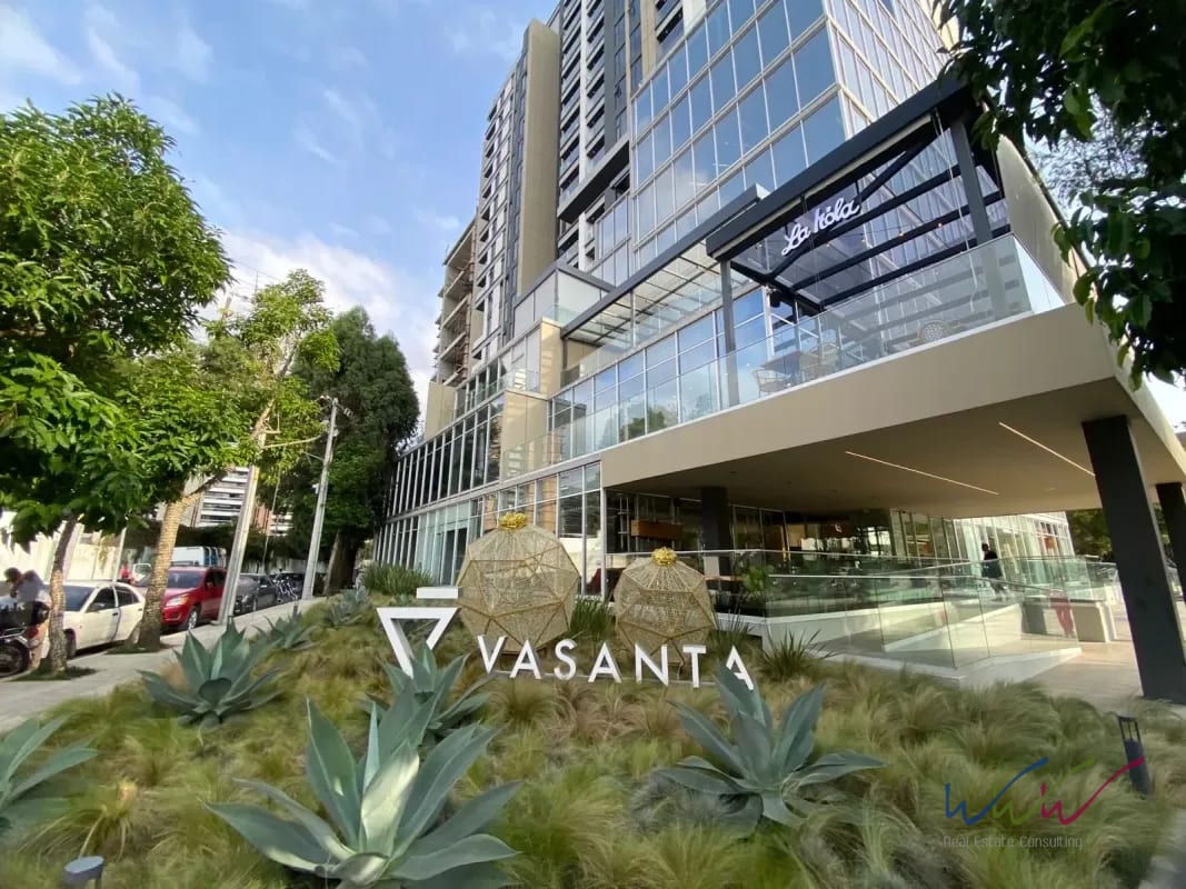 Oficina en Venta en Edificio Vasanta zona 10 — Oficina en Venta en Zona 10, Guatemala, Ciudad — foto 1 de 13