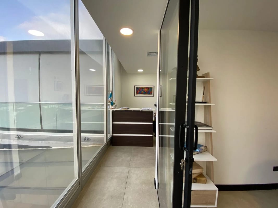 Oficina en Venta en Edificio Vasanta zona 10 — Oficina en Venta en Zona 10, Guatemala, Ciudad — foto 7 de 13