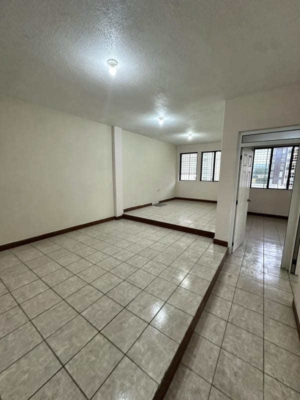 Edificio en venta de 3 niveles, zona 5, Ciudad Capital — Edificio en Venta en Zona 5, Guatemala, Ciudad — foto 4 de 9