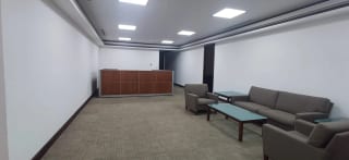 Oficina Amueblada en Renta zona 10 — Oficina en Alquiler en Zona 10, Guatemala, Ciudad — miniatura 1 de 10