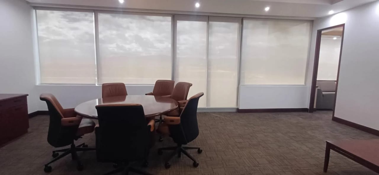 Oficina Amueblada en Renta zona 10 — Oficina en Alquiler en Zona 10, Guatemala, Ciudad — foto 7 de 10