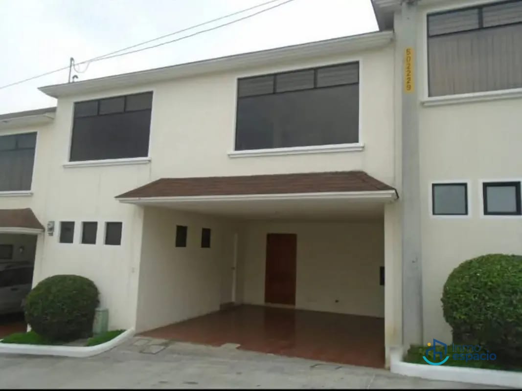 Casa en venta zona 8 mixco-San Cristóbal — Casa en Venta en Zona 8 Mixco, Guatemala, Ciudad — foto 13 de 17