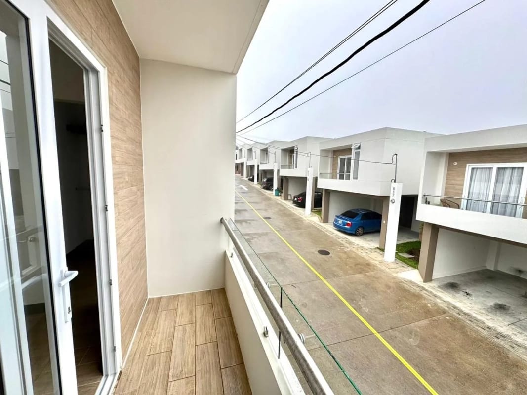 Casa en venta carretera el salvador km 25/D — Casa en Venta en Carretera a El Salvador, Guatemala, Ciudad — foto 5 de 10