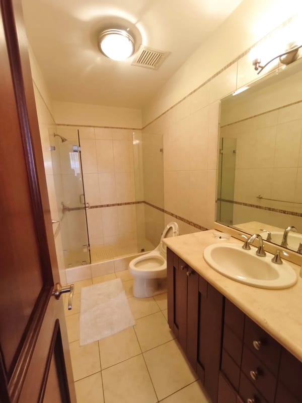 Apartamento Amueblado en Venta y Renta en Zona 14 — Apartamento en Alquiler en Zona 14, Guatemala, Ciudad — foto 11 de 17