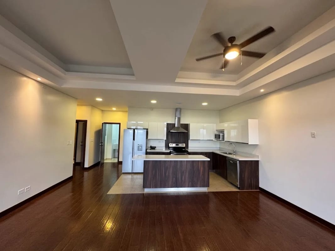Apartamento en Renta Zona 16 — Apartamento en Alquiler en Zona 16, Guatemala, Ciudad — foto 1 de 12