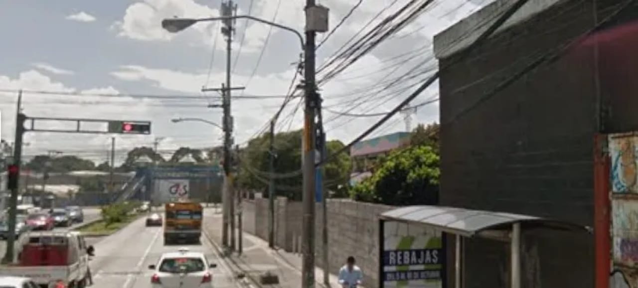 Alquiler terreno sobre la Avenida Petapa Zona 12 — Terreno en Alquiler en Avenida Petapa, Zona 12, Guatemala, Ciudad — foto 6 de 6