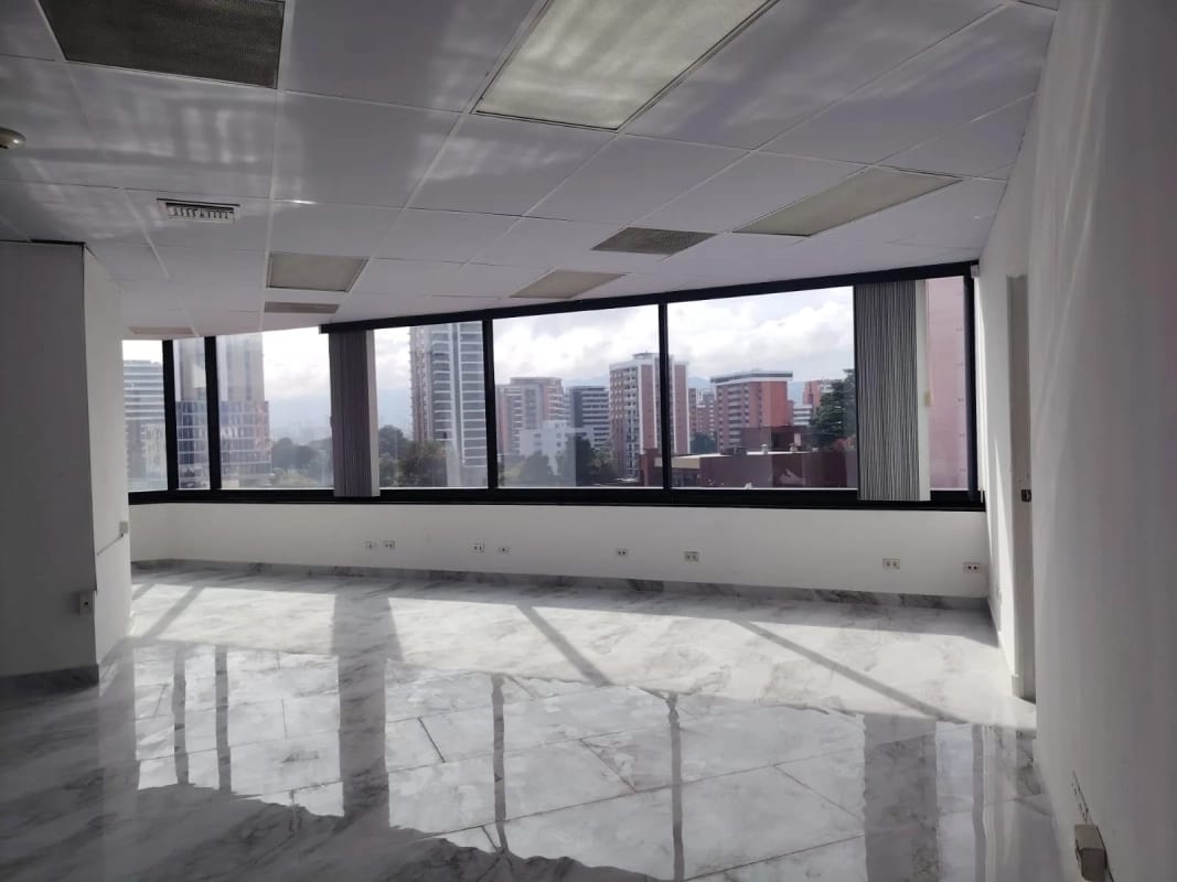 Oficina en Renta Zona 10 — Oficina en Alquiler en Zona 10, Guatemala, Ciudad — foto 1 de 9