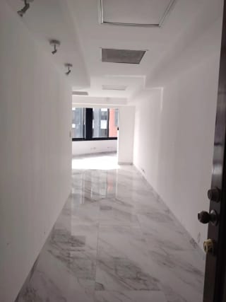Oficina en Renta Zona 10 — Oficina en Alquiler en Zona 10, Guatemala, Ciudad — miniatura 5 de 9