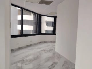 Oficina en Renta Zona 10 — Oficina en Alquiler en Zona 10, Guatemala, Ciudad — miniatura 3 de 9