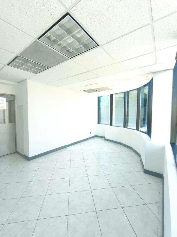 Oficina en Renta zona 14 — Oficina en Alquiler en Zona 14, Guatemala, Ciudad — foto 11 de 11