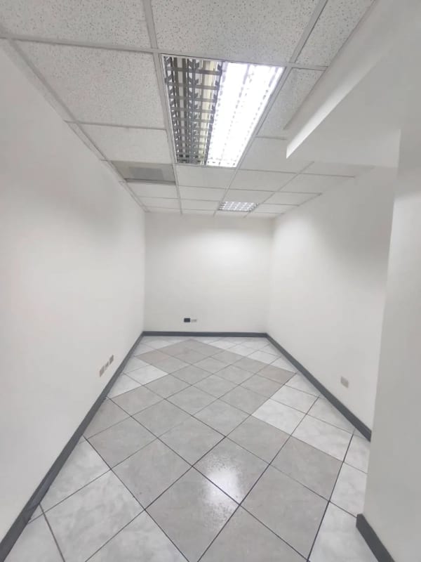 Oficina en Renta zona 14 — Oficina en Alquiler en Zona 14, Guatemala, Ciudad — foto 7 de 11