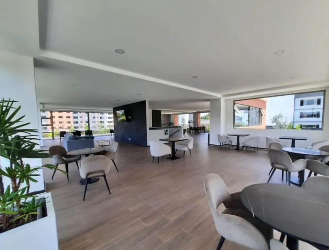Rento apartamento en edificio Segheria zona 14 — Apartamento en Alquiler en Zona 14, Guatemala, Ciudad — foto 3 de 16