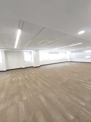Oficina en Renta zona 10 (Con opción a Venta) — Oficina en Alquiler en Zona 10, Guatemala, Ciudad — miniatura 1 de 13