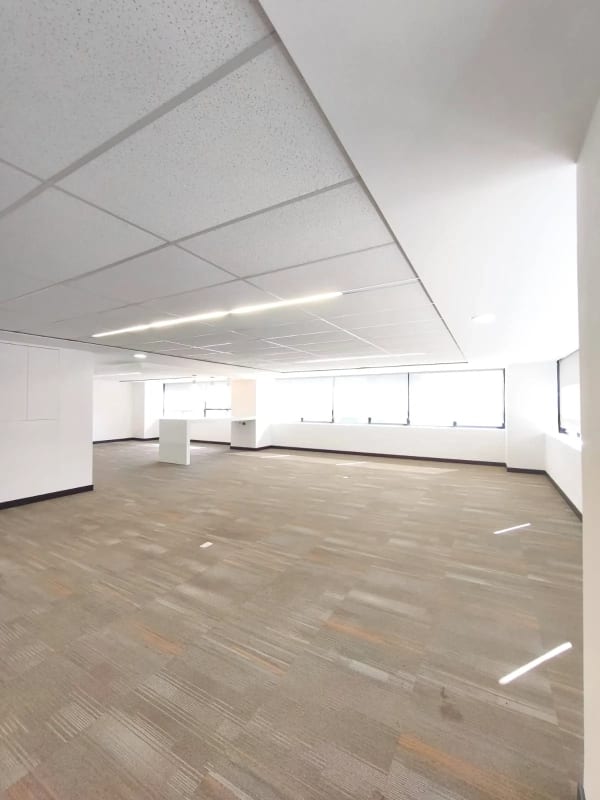 Oficina en Renta zona 10 (Con opción a Venta) — Oficina en Alquiler en Zona 10, Guatemala, Ciudad — foto 4 de 13