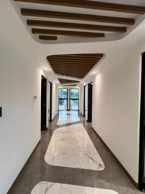 CLINICAS/OFININAS EN RENTA  EDIFICIO RENOVATI ZONA 10 — Clínica en Alquiler en Zona 10, Guatemala, Ciudad — foto 6 de 6