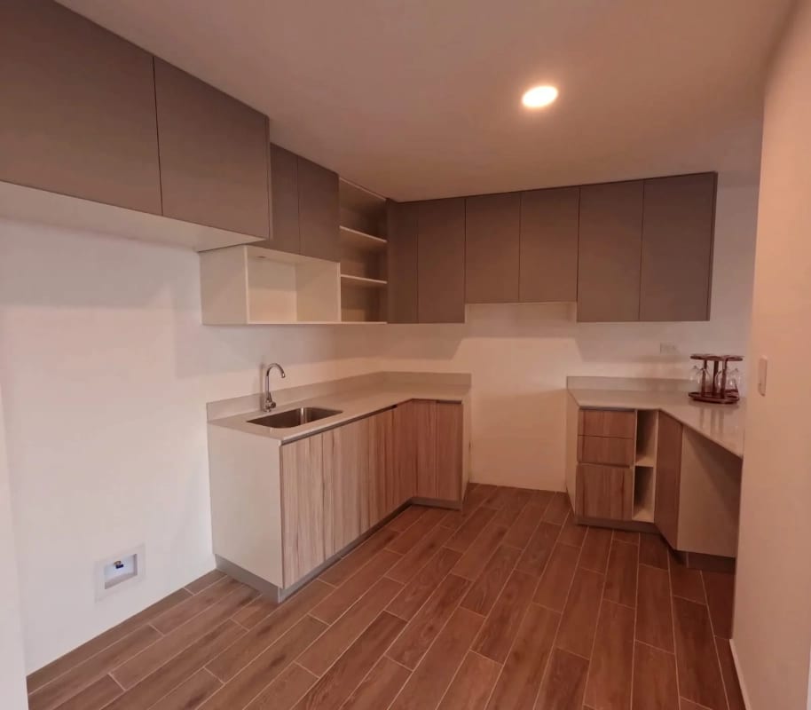 APARTAMENTO en VENTA EDIFICIO PARQUE 14- Zona 14 — Apartamento en Venta en Zona 14, Guatemala, Ciudad — foto 9 de 10