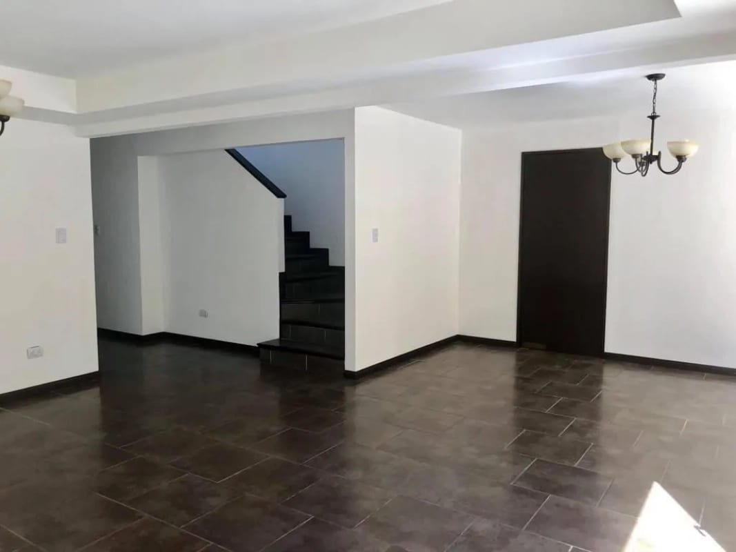 Casa en VENTA en Condominio Arboleda Km. 21.5 CAES Casa de Esquina — Casa en Venta en Carretera a El Salvador, Guatemala, Ciudad — foto 4 de 5