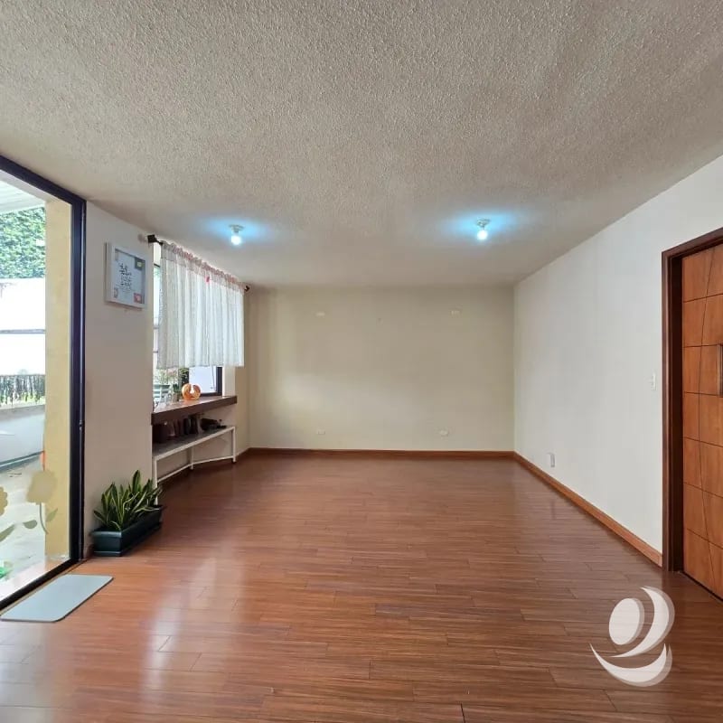 Casa en Venta cercana a Walmart de San Cristóbal, — Casa en Venta en Zona 8 Mixco, Guatemala, Ciudad — foto 6 de 8