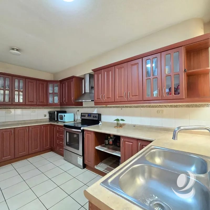 Casa en Venta cercana a Walmart de San Cristóbal, — Casa en Venta en Zona 8 Mixco, Guatemala, Ciudad — foto 5 de 8