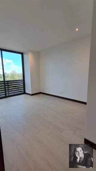 Apartamento Penthouse en Renta o Venta – Zona 15, Vista Hermosa III — Apartamento en Alquiler en Zona 15, Guatemala, Ciudad — miniatura 2 de 16