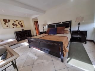 Apartamento Amueblado en Renta o Venta Zona 10 — Apartamento en Alquiler en Zona 10, Guatemala, Ciudad — miniatura 12 de 17