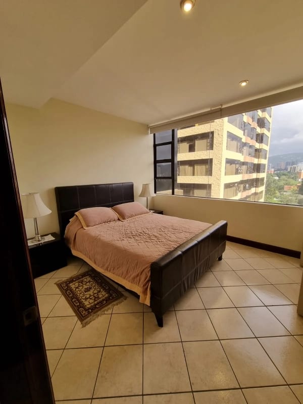 Apartamento Amueblado en Renta o Venta Zona 10 — Apartamento en Alquiler en Zona 10, Guatemala, Ciudad — foto 11 de 17