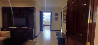 Apartamento Amueblado en Renta o Venta Zona 10 — Apartamento en Alquiler en Zona 10, Guatemala, Ciudad — miniatura 3 de 17