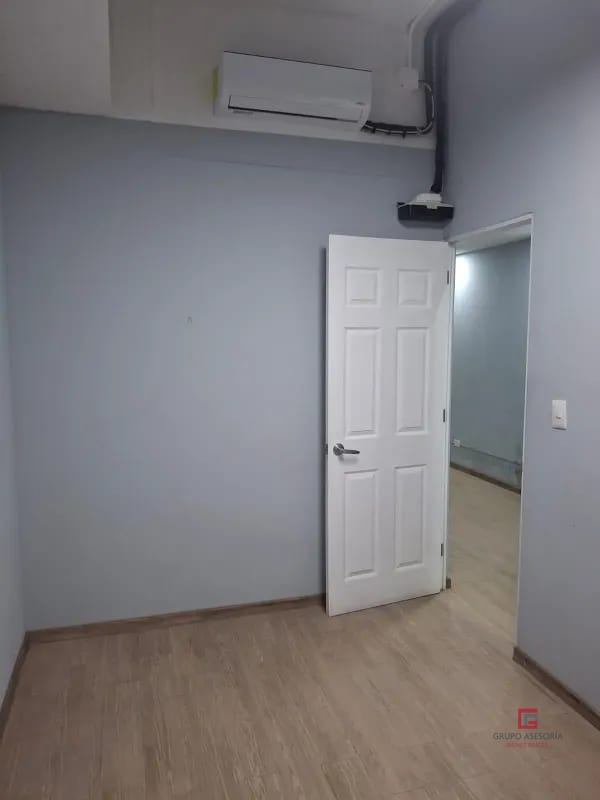 Oficina en renta en zona 9 — Oficina en Alquiler en La Galería, Zona 9, Guatemala, Ciudad — foto 4 de 8