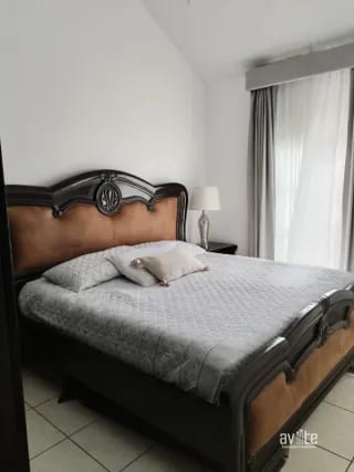 Casa tipo Navarra en venta, dentro de Alameda Norte    Q2,900,000 más impuestos — Casa en Venta en Condado Naranjo, Zona 4 Mixco, Guatemala, Ciudad — miniatura 2 de 9
