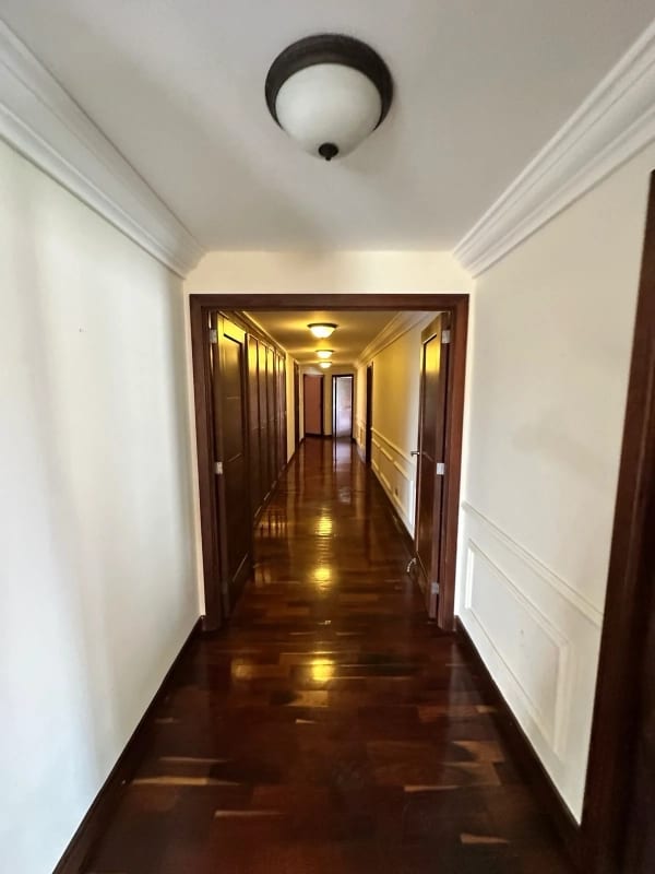 Apartamento en venta, 6 habitaciones, Gaudí zona 14 — Apartamento en Venta en Gaudí, Zona 14, Guatemala, Ciudad — foto 6 de 8