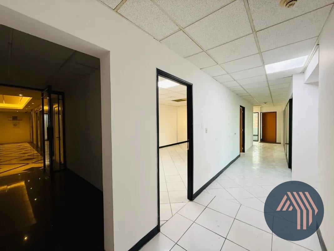 ALQUILER DE AMPLIA OFICINA 232.56MT2 - EUROPLAZA, ZONA 14 — Oficina en Alquiler en Europlaza, Zona 14, Guatemala, Ciudad — foto 4 de 17