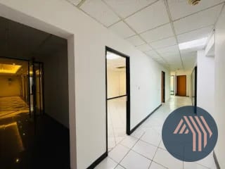 ALQUILER DE AMPLIA OFICINA 232.56MT2 - EUROPLAZA, ZONA 14 — Oficina en Alquiler en Europlaza, Zona 14, Guatemala, Ciudad — miniatura 4 de 17