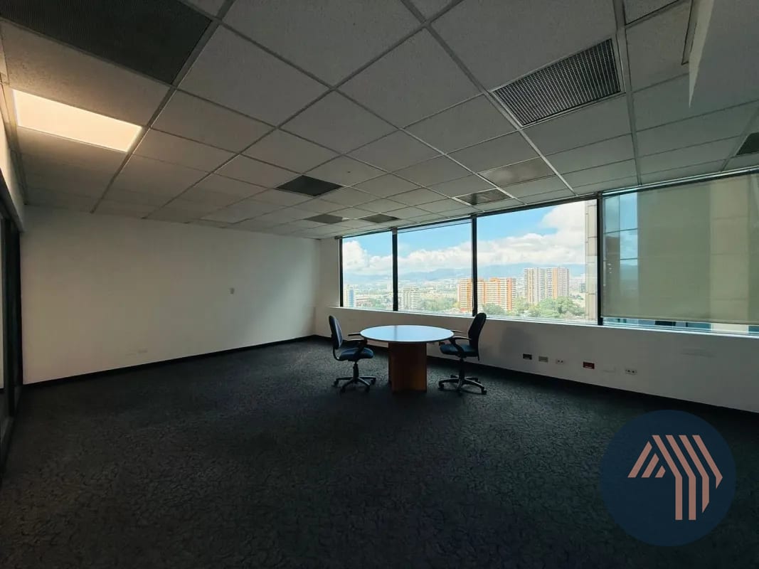 ALQUILER DE AMPLIA OFICINA 232.56MT2 - EUROPLAZA, ZONA 14 — Oficina en Alquiler en Europlaza, Zona 14, Guatemala, Ciudad — foto 8 de 17