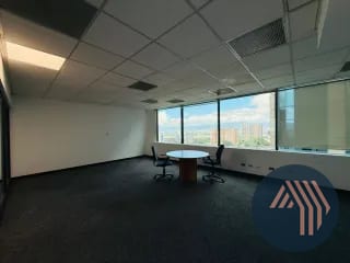 ALQUILER DE AMPLIA OFICINA 232.56MT2 - EUROPLAZA, ZONA 14 — Oficina en Alquiler en Europlaza, Zona 14, Guatemala, Ciudad — miniatura 8 de 17