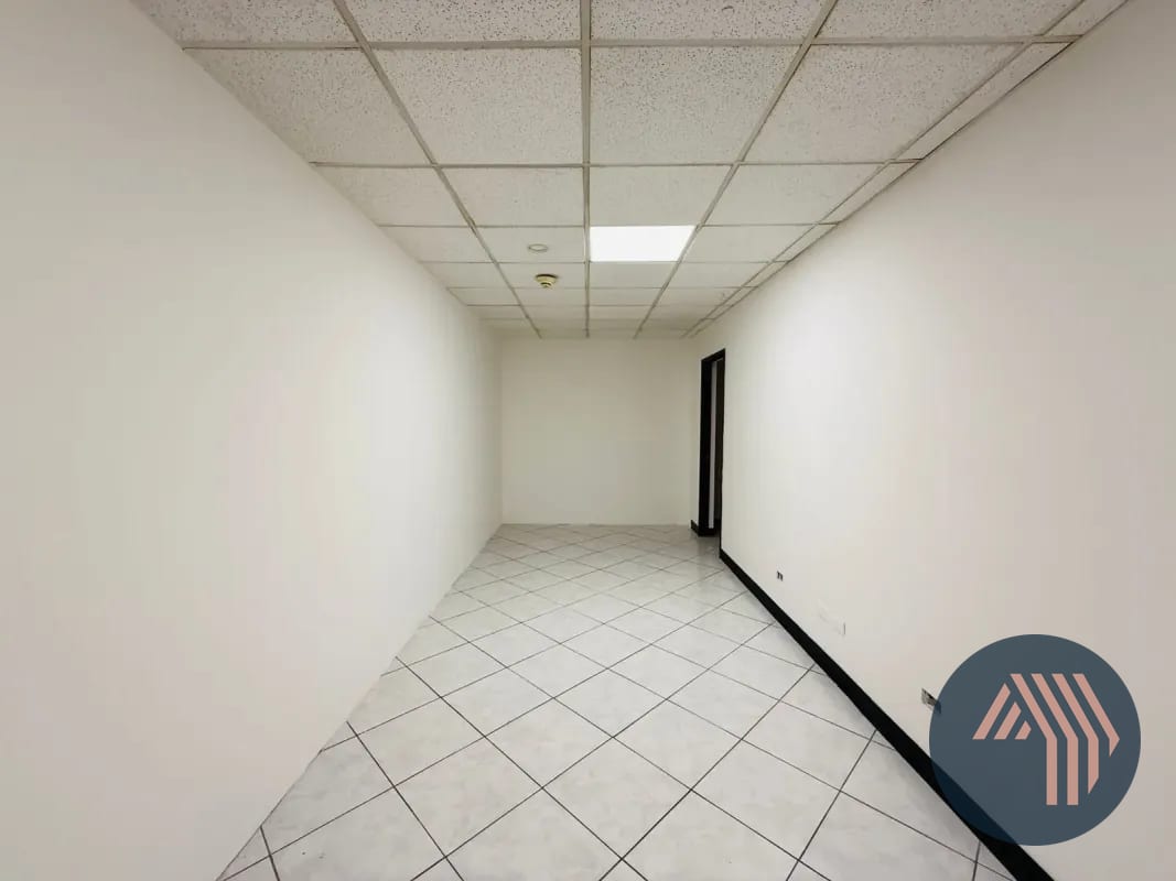 ALQUILER DE AMPLIA OFICINA 232.56MT2 - EUROPLAZA, ZONA 14 — Oficina en Alquiler en Europlaza, Zona 14, Guatemala, Ciudad — foto 12 de 17