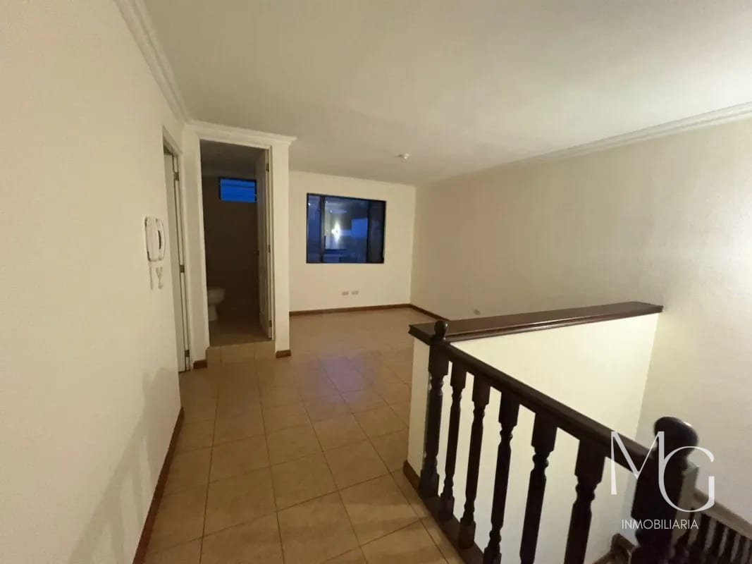 Casa en Venta San Cristóbal SAN MARINO — Casa en Venta en Zona 8 Mixco, Guatemala, Ciudad — foto 3 de 16