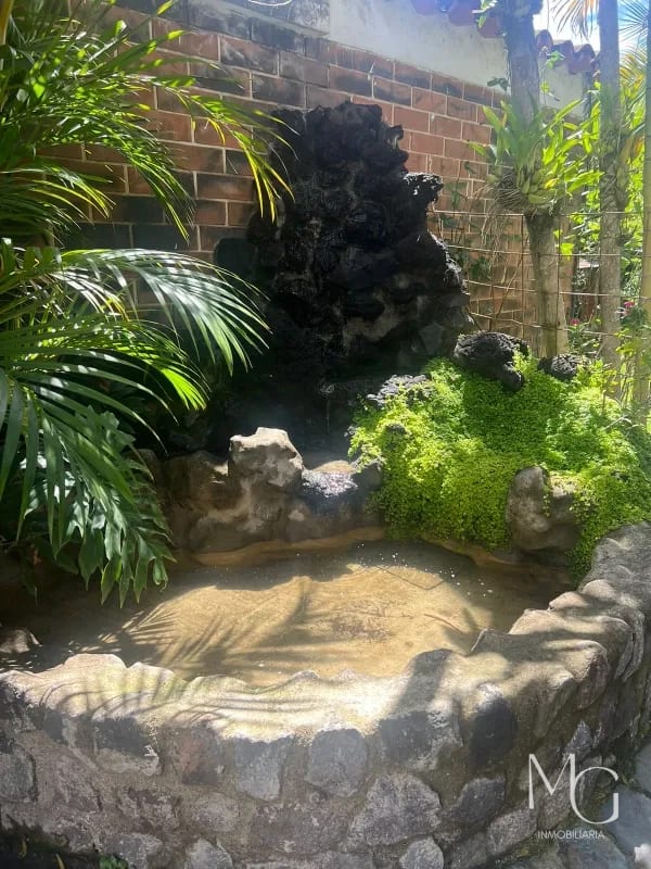 casa en venta a pocos metros de la Roosevelt — Casa en Venta en Zona 2 Mixco, Guatemala, Ciudad — foto 2 de 7