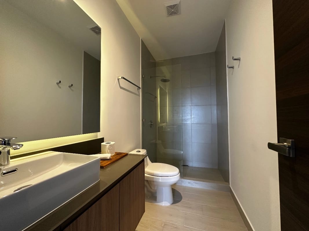 Apartamento en alquiler Residencias Spazio Zona 15 — Apartamento en Alquiler en Spazio, Zona 15, Guatemala, Ciudad — foto 9 de 16