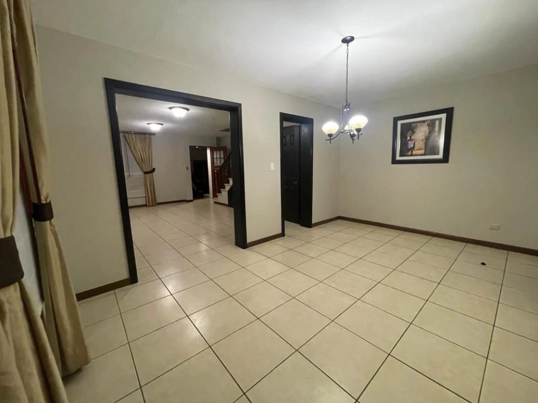 VENDO CASA SOLANA EN CONDADO NARANJO — Casa en Venta en Condado Naranjo, Zona 4 Mixco, Guatemala, Ciudad — foto 9 de 16